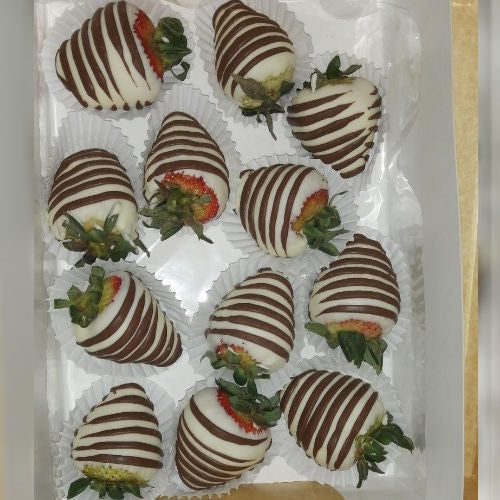 ANCHETA FOR HIM AND STRAWBERRIES IN BOX