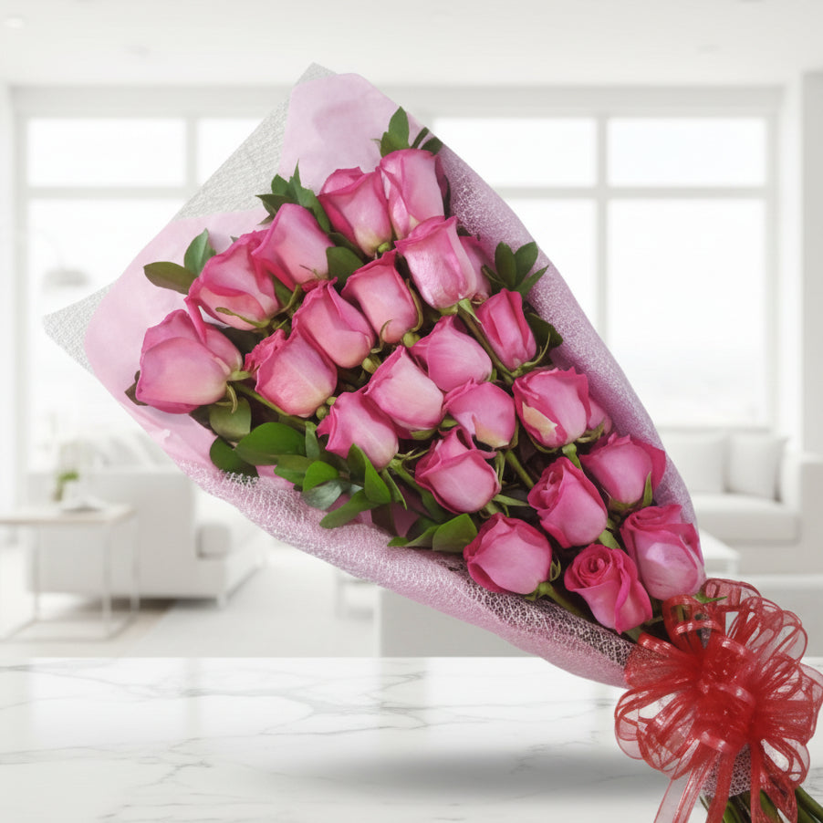 Same-day delivery fuchsia roses bouquet in Colombia
