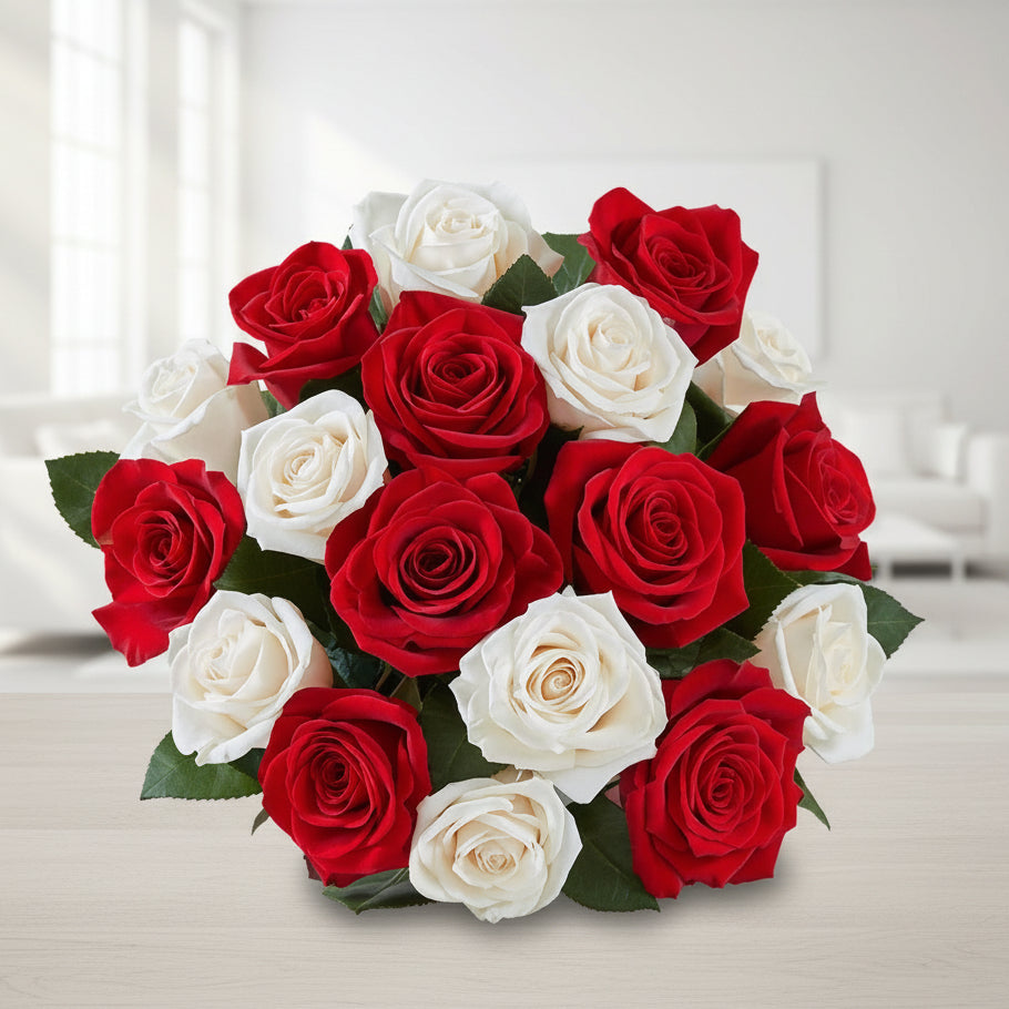 Bouquet from 12 Red and White Roses - Delivery Across Colombia