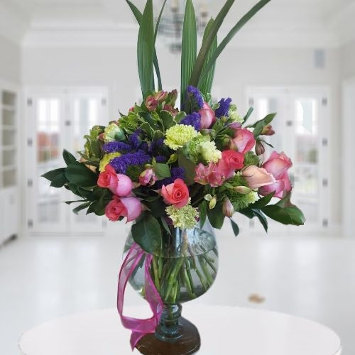 Mixed luxury flowers arrangement