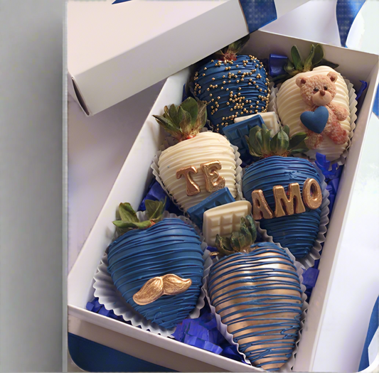 6 blue and white chocolate-covered strawberries with “Te Amo” message in a gift box – Pereira delivery