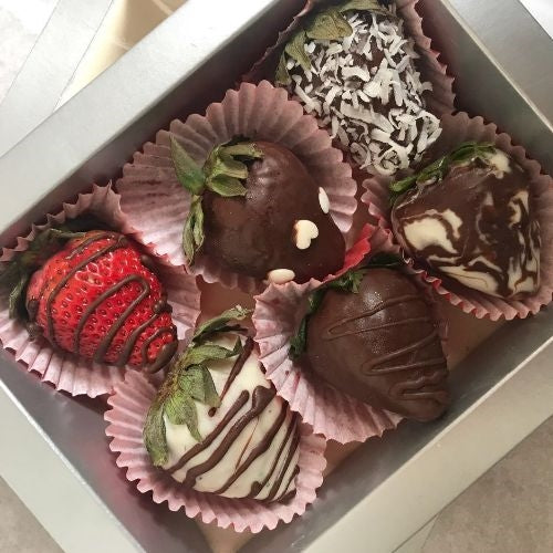 BOGOTA STRAWBERRIES & CHOCOLATES IN BOX