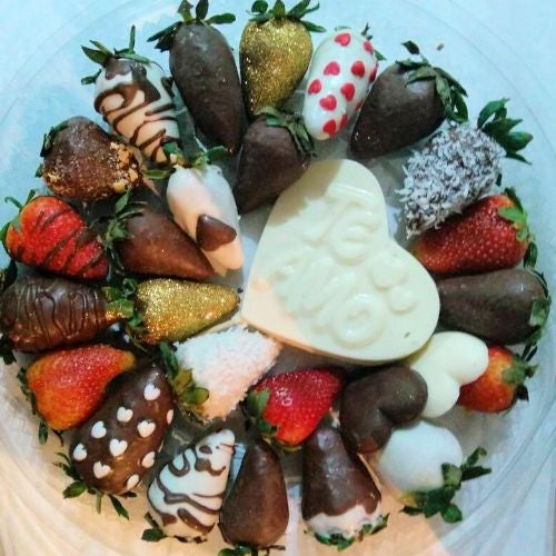 STRAWBERRIES & CHOCOLATES No. 6