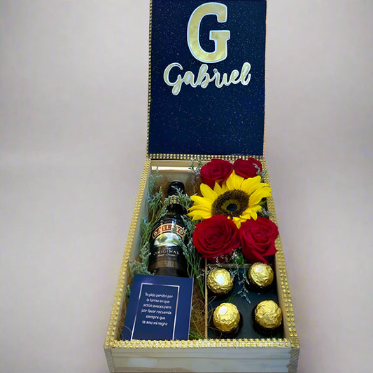 Wooden Trunk Box with Baileys, Chocolates and Flowers – Arboletes Antioquia