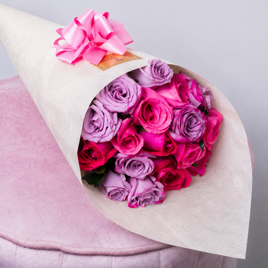 PINK MIX CONE 18 ROSES
