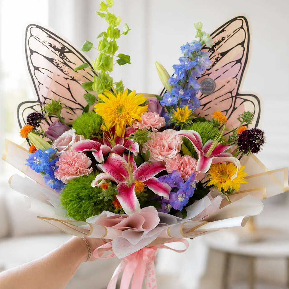 Luxury Butterfly Style Mixed Flower Bouquet Delivery in Eastern Antioquia