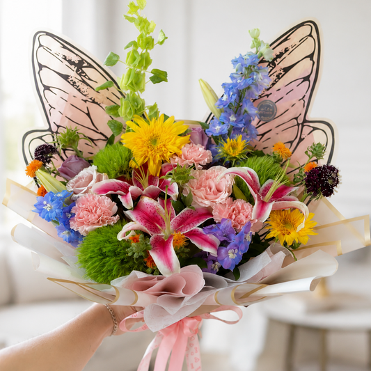 Luxury Butterfly Style Mixed Flower Bouquet Delivery in Eastern Antioquia
