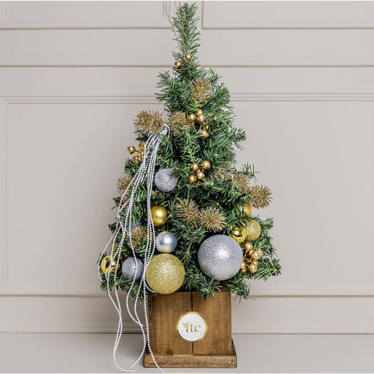 Mini Christmas Tree with Gold & Silver Ornaments – Rustic Wooden Base (Medellín Delivery)