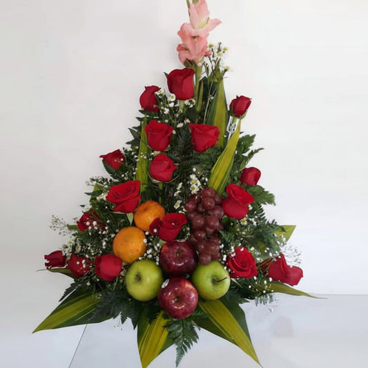 Fruit and Red Rose Arrangement – Flower & Fruit Delivery in Cartagena