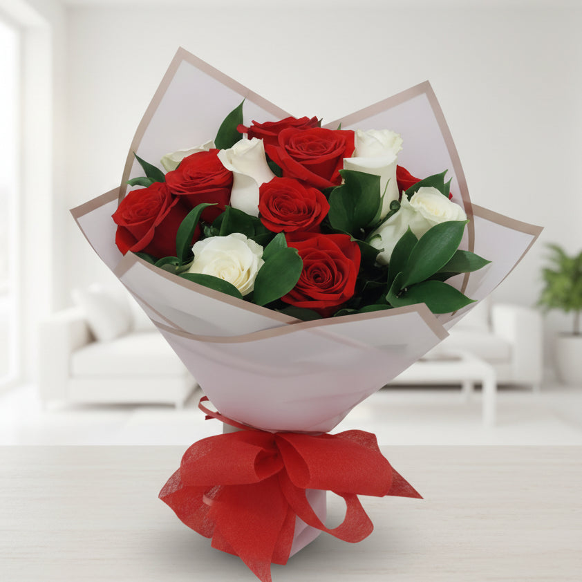 Red and white roses bouquet available in 12, 24, or 36 roses, beautifully arranged and ideal for flower delivery in Bucaramanga, Colombia.